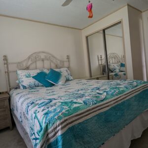 PXL 20241027 180348366.MP min 300x300