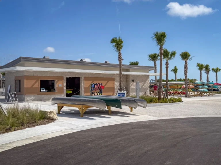 Marjory Stoneman Douglas Visitor Center Kayaks 768x576